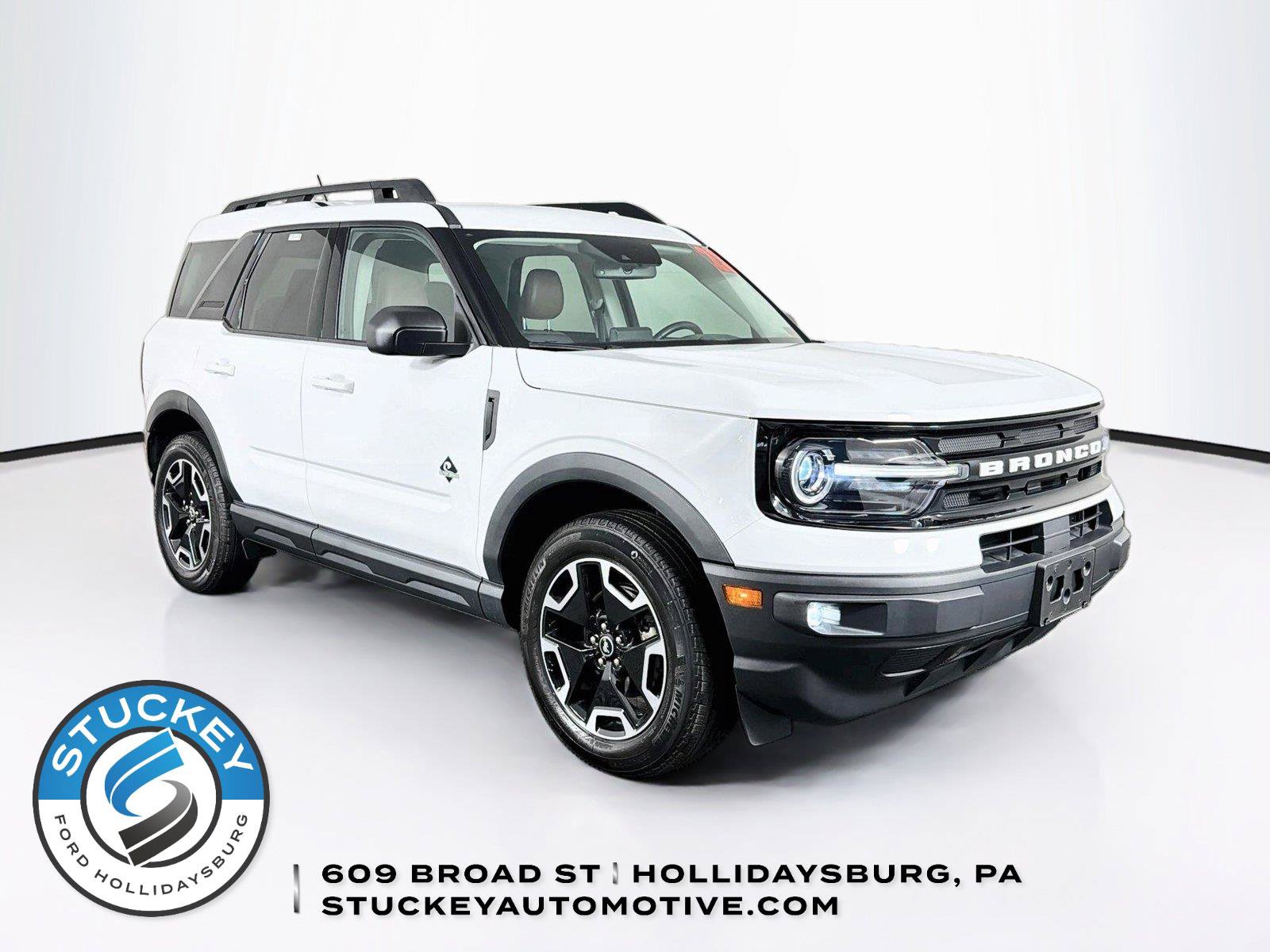 Used 2023 Ford Bronco Sport Outer Banks w/ Tech Package AWD/4WD image 1