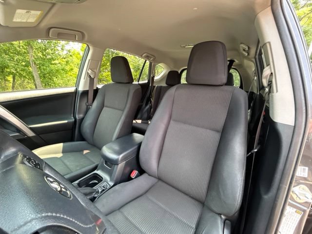 Used 2018 Toyota RAV4 LE w/ All Weather Liner Package AWD/4WD image 23