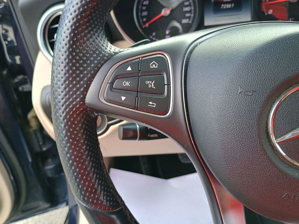 Used 2017 Mercedes-Benz GLC 300 4MATIC image 11