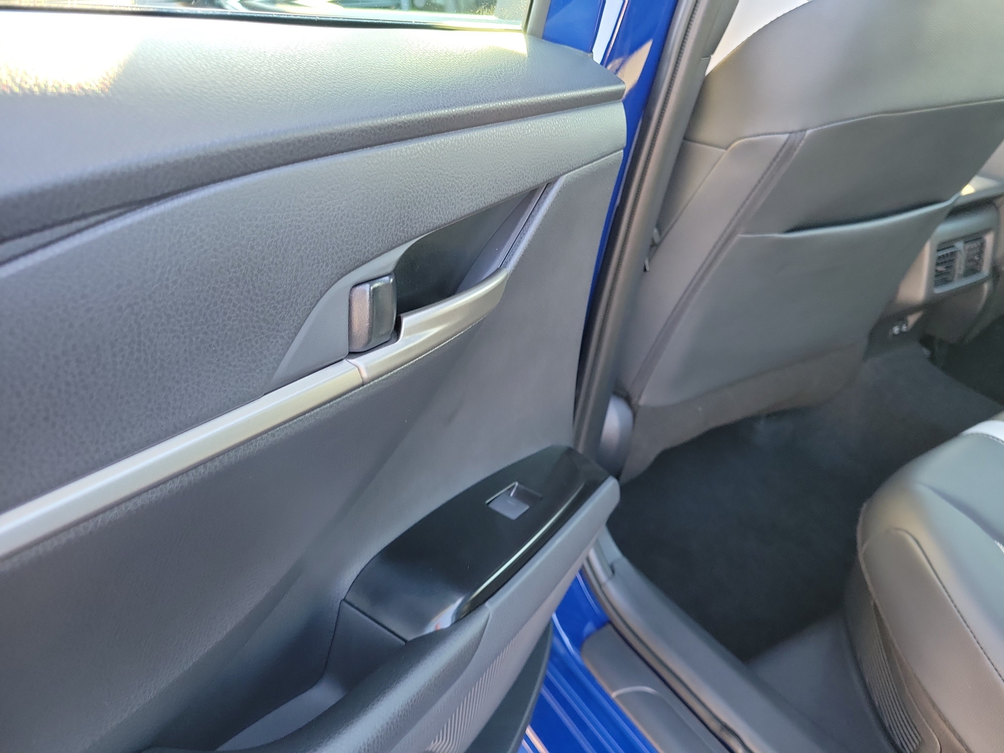 Used 2026 Toyota Camry SE FWD image 13