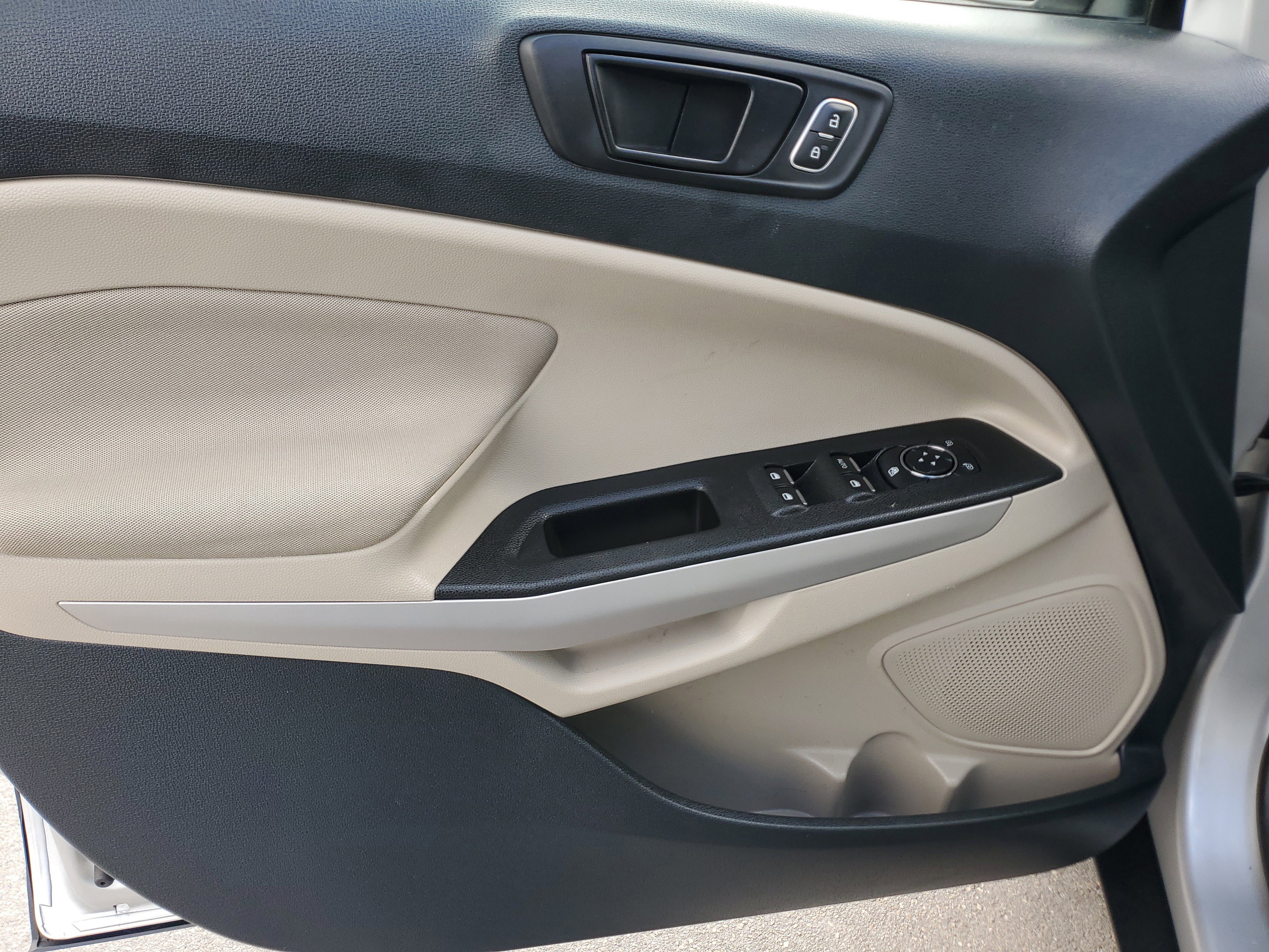 Used 2021 Ford EcoSport S image 25