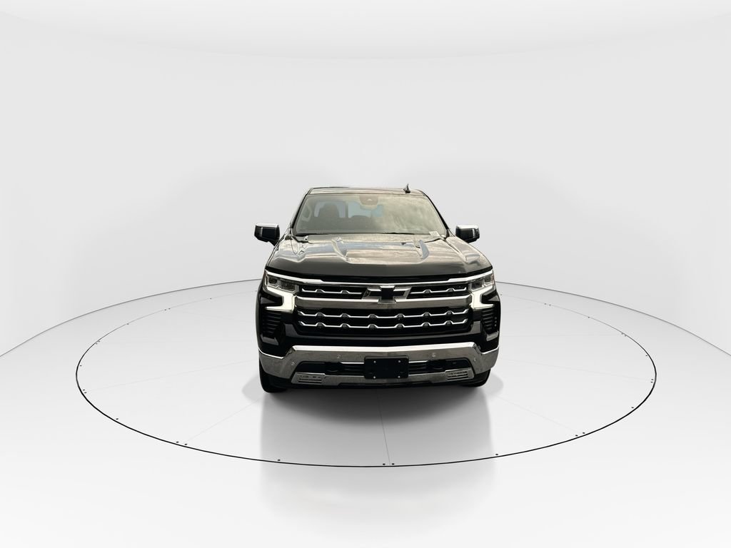 Used 2026 Chevrolet Silverado 1500 LTZ w/ LTZ Premium Package AWD/4WD image 3