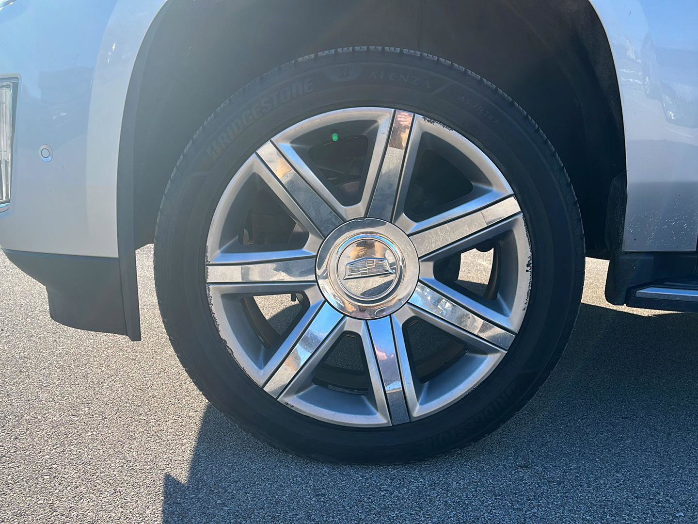 Used 2020 Cadillac Escalade ESV Luxury image 11