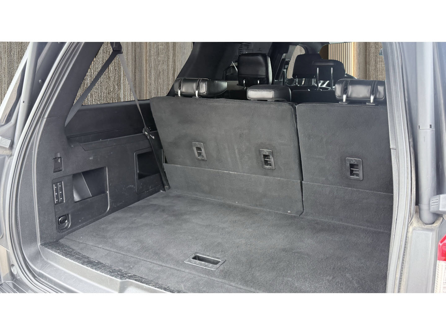 Used 2018 Ford Expedition Max XLT w/ Equipment Group 202A RWD image 14