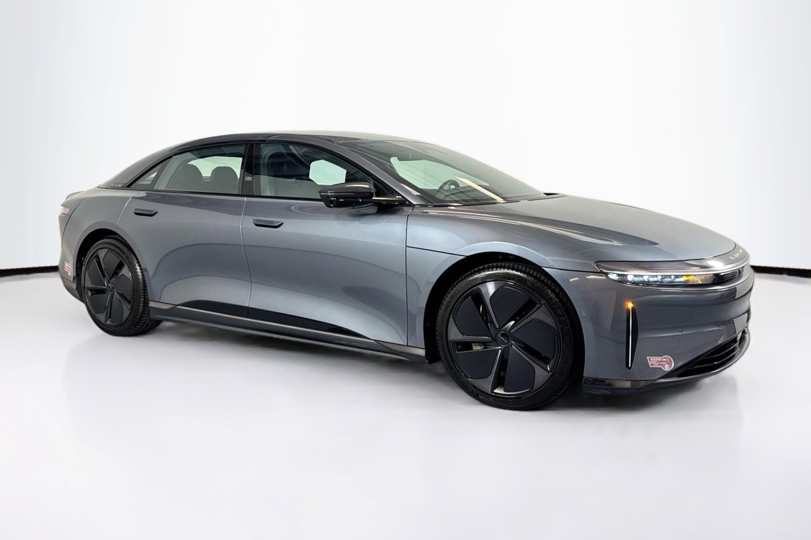 Used 2024 Lucid Air Touring image 3