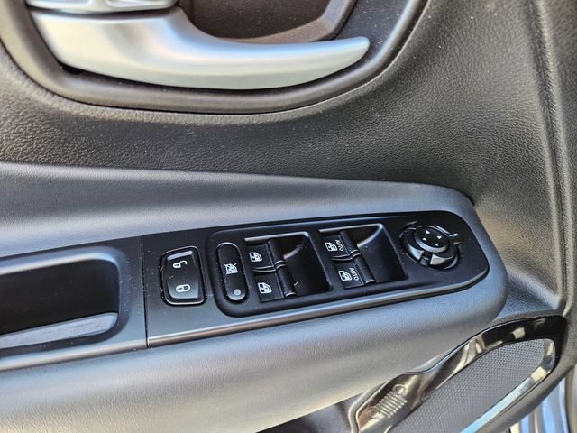 Used 2023 Jeep Renegade Altitude w/ Sun/Sound Group AWD/4WD image 26