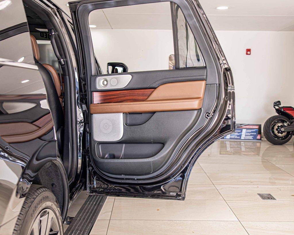 Used 2024 Lincoln Navigator Reserve w/ Equipment Group 201A image 42