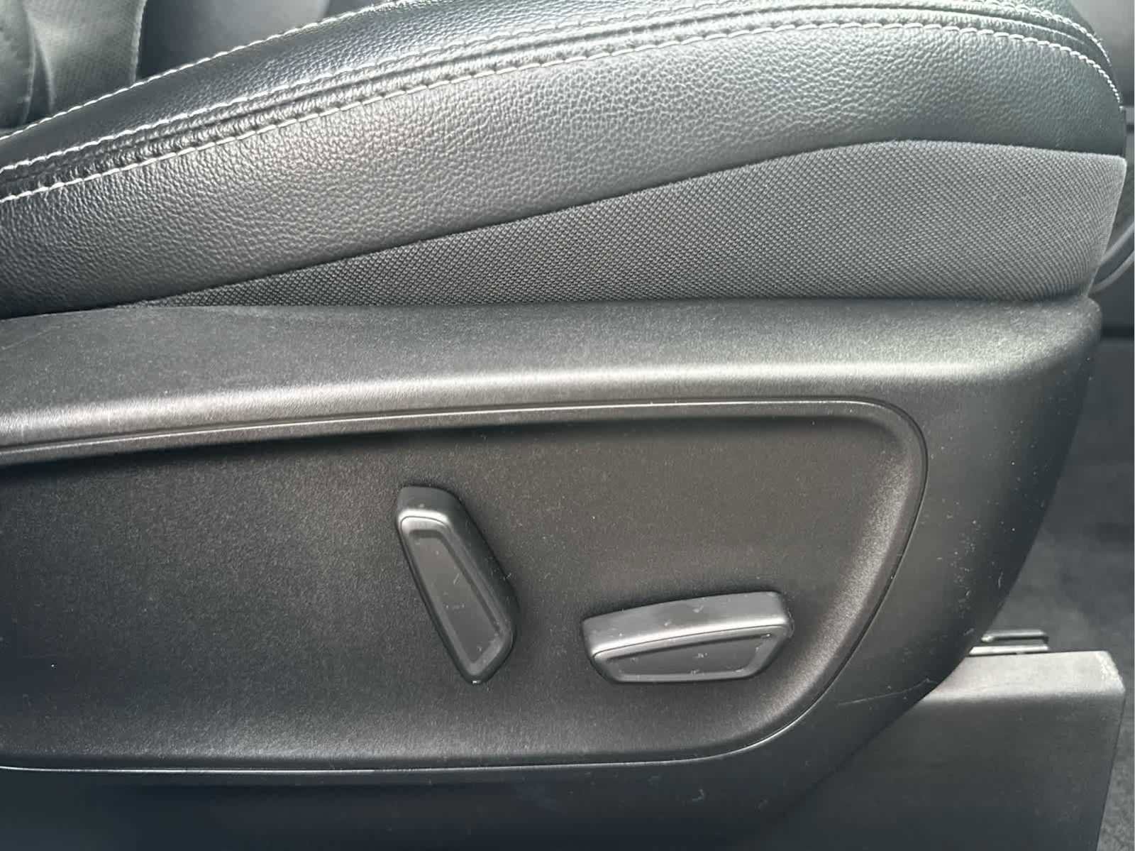 Used 2023 Ford Escape Platinum w/ Premium Technology Package image 20