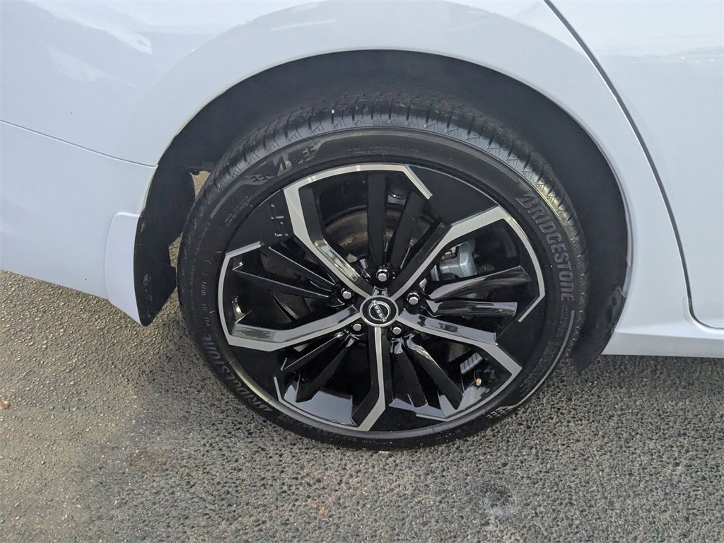 Used 2025 Nissan Altima 2.5 SR image 32