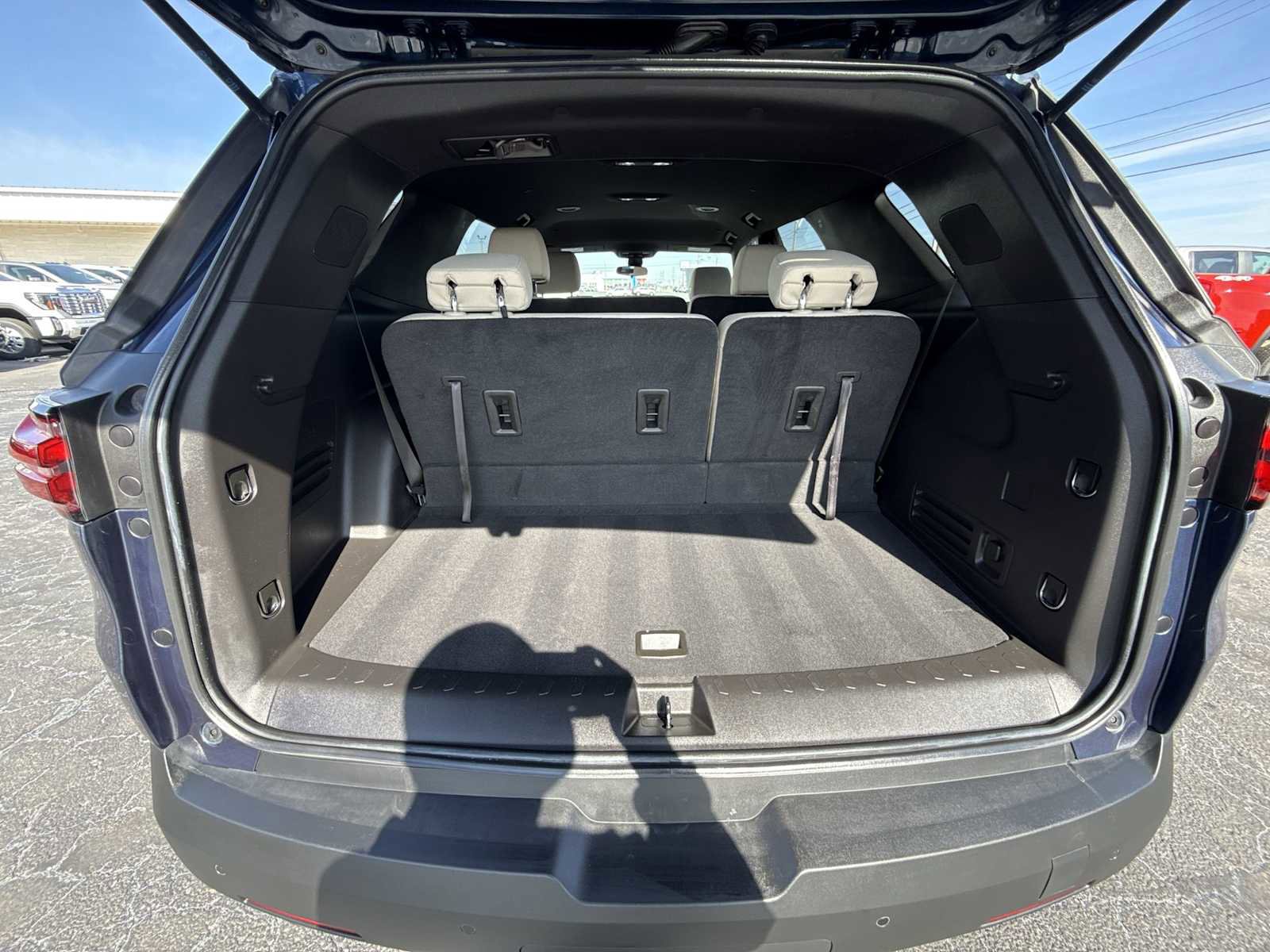 Certified 2022 Chevrolet Traverse LS AWD/4WD image 19