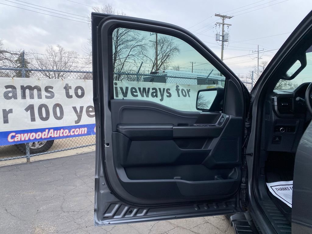 Used 2024 Ford F150 XLT w/ XLT Black Appearance Package AWD/4WD image 11