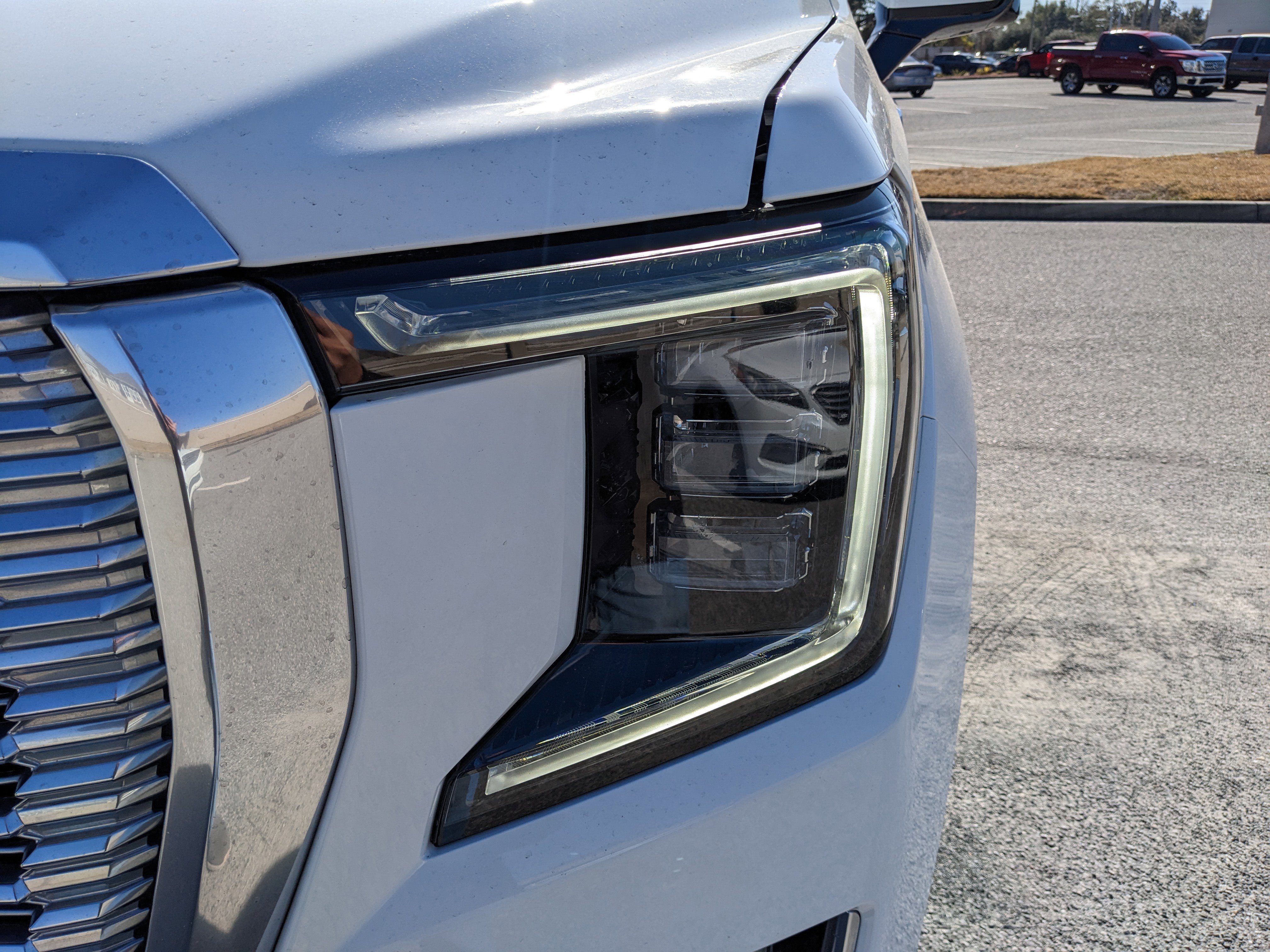 Used 2022 GMC Yukon XL Denali image 10