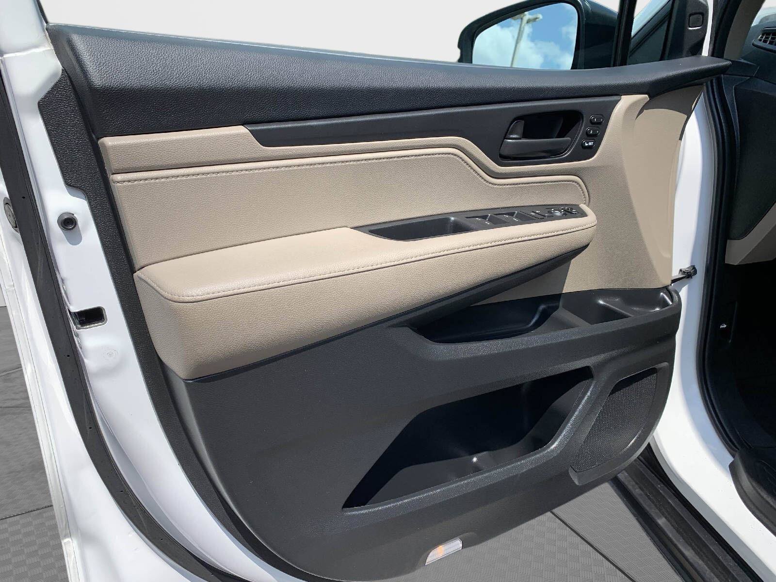 Certified 2024 Honda Odyssey EX-L image 11
