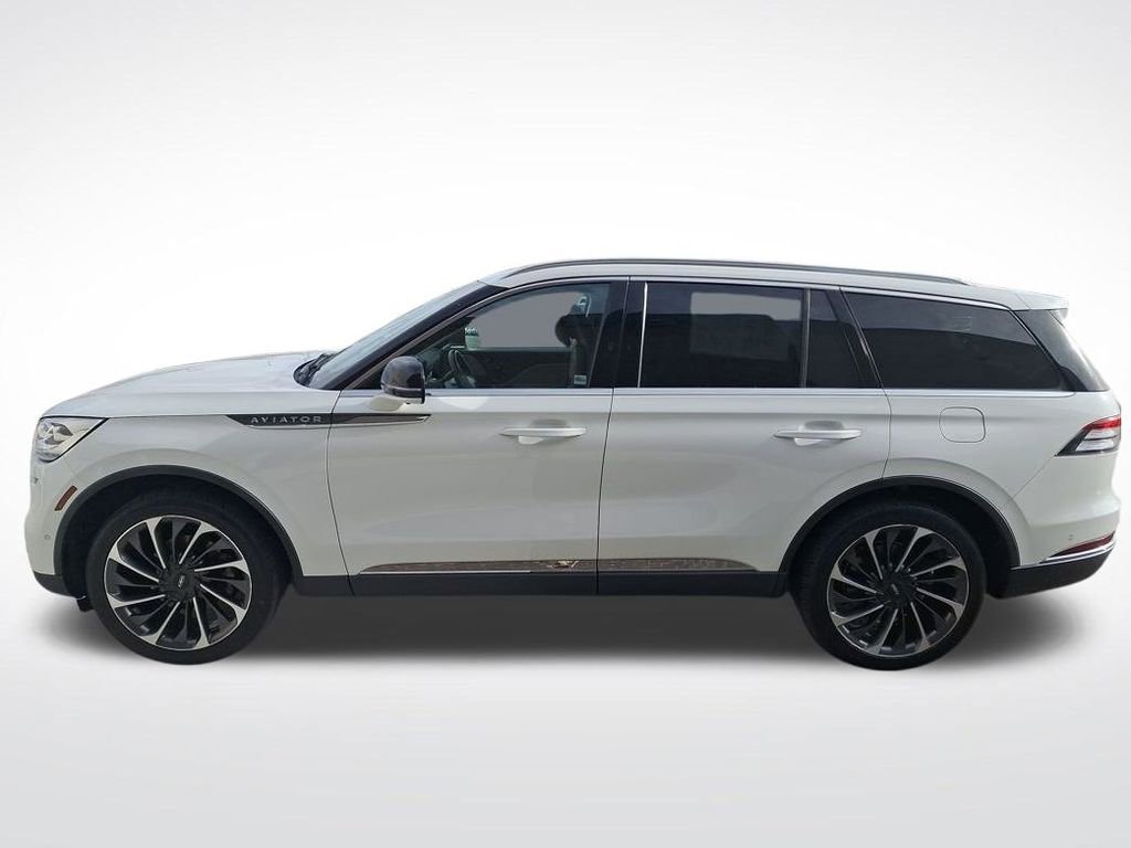 Used 2020 Lincoln Aviator Reserve w/ Equipment Group 202A image 2