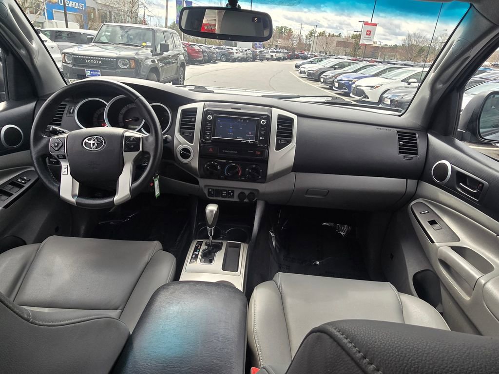 Used 2015 Toyota Tacoma 4x4 Double Cab w/ Limited Package image 14