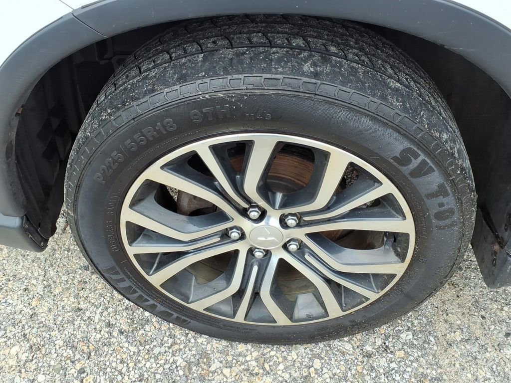 Used 2017 Mitsubishi Outlander ES image 13