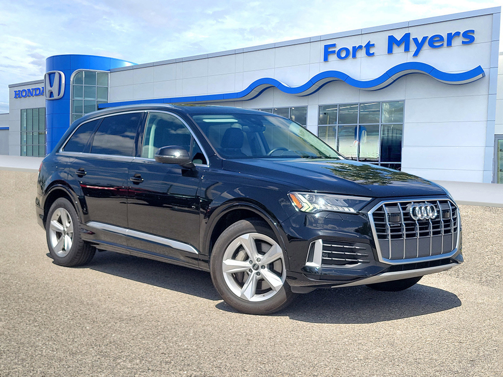 Used 2024 Audi Q7 2.0T Premium Plus image 1