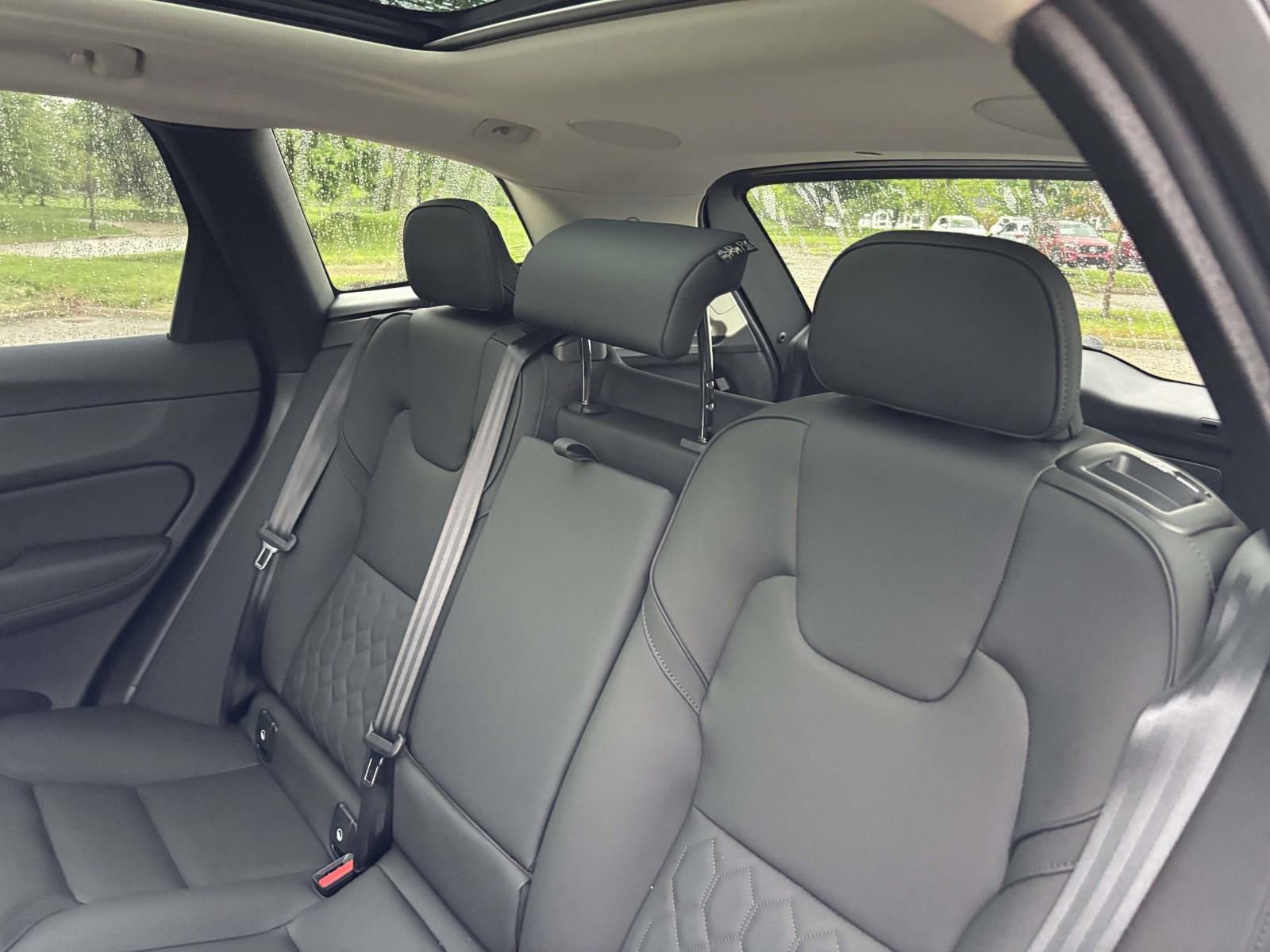 New 2026 Volvo XC60 B5 Plus w/ Protection Package Premier AWD/4WD image 25