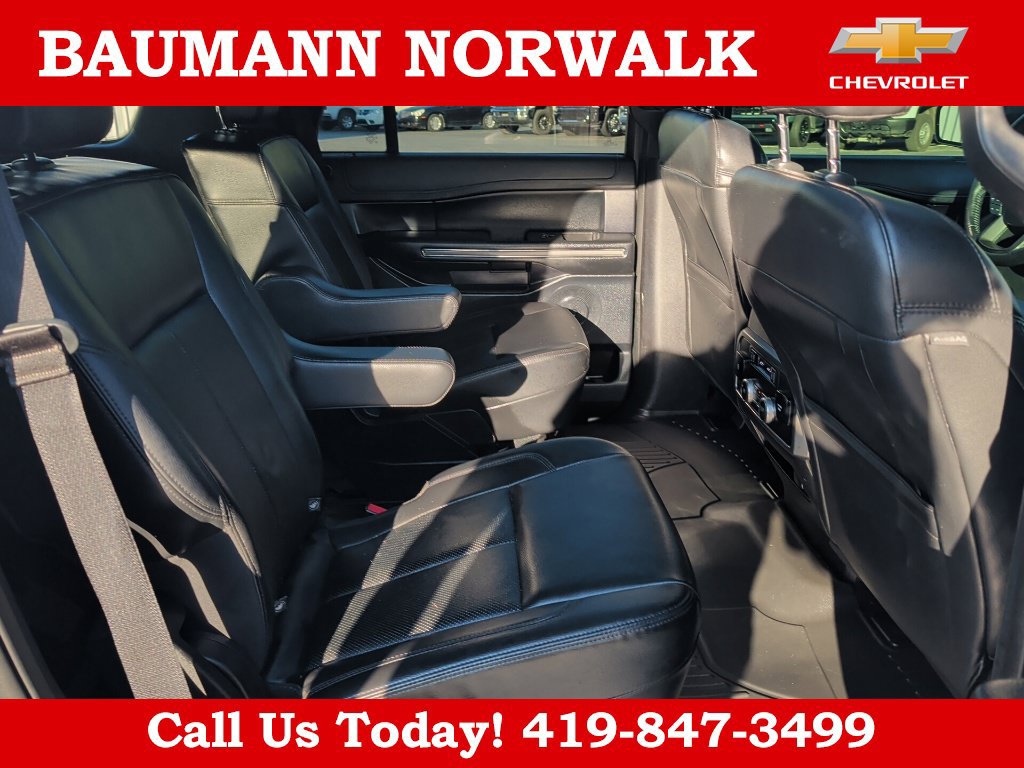 Used 2020 Ford Expedition XLT w/ Equipment Group 202A AWD/4WD image 39