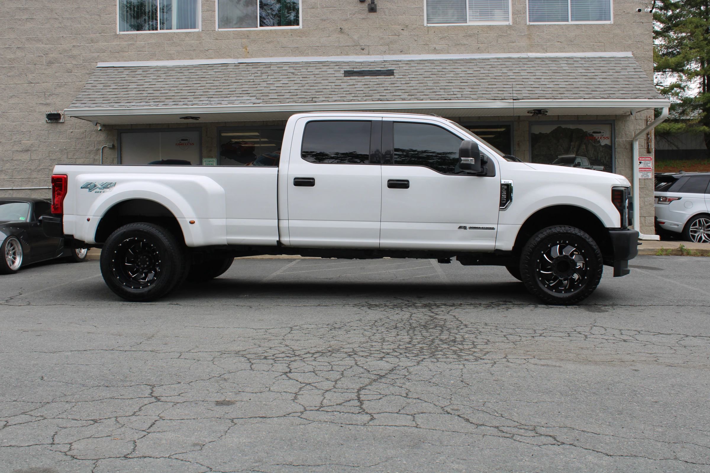 Used 2018 Ford F350 XLT AWD/4WD image 25