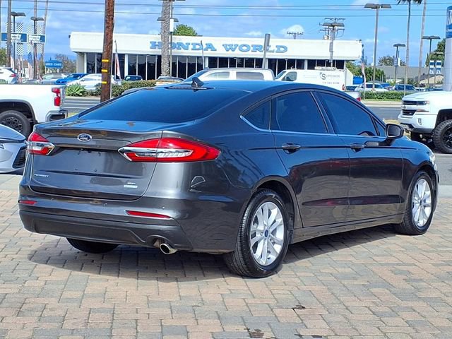 Used 2020 Ford Fusion SE FWD image 5