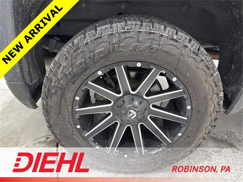 Used 2022 GMC Sierra 1500 AT4X image 9