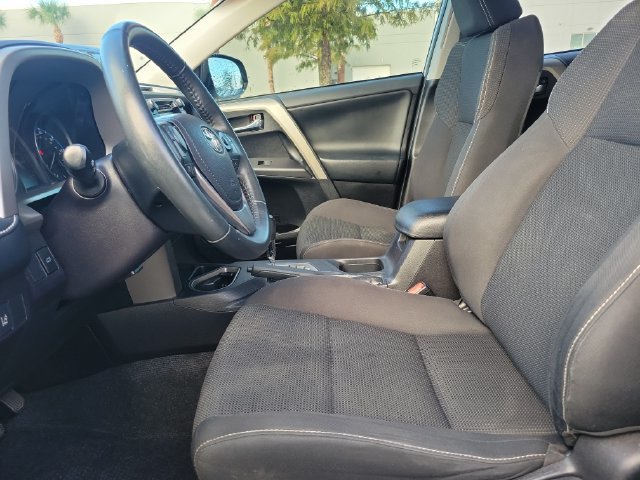 Used 2018 Toyota RAV4 XLE FWD image 18
