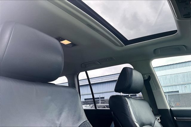 Used 2019 Toyota Land Cruiser AWD/4WD image 17