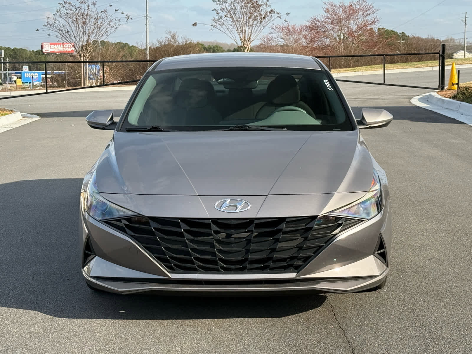 Used 2022 Hyundai Elantra SEL w/ Preferred Accessory Package image 8