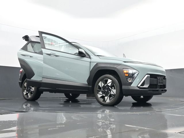Used 2024 Hyundai Kona SEL image 30