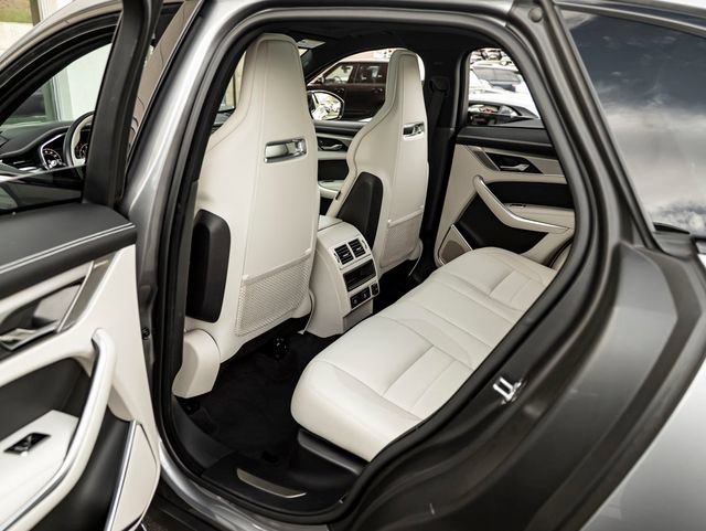 Certified 2025 Jaguar F-PACE R-Dynamic S AWD/4WD image 26