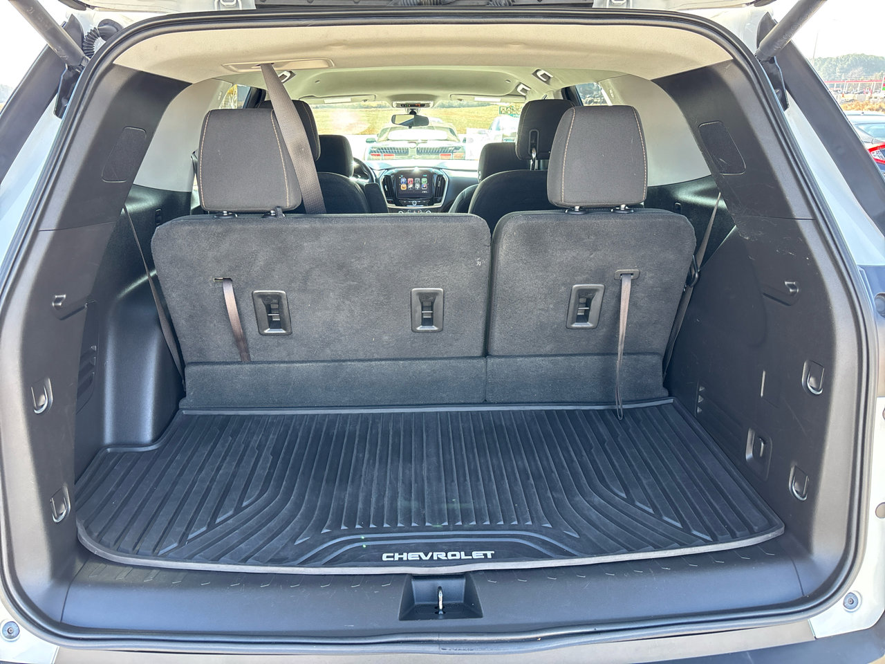 Used 2018 Chevrolet Traverse LT image 23