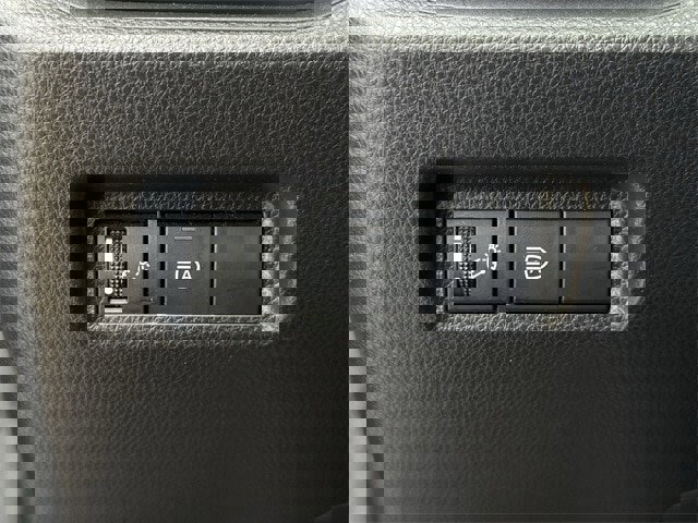 Used 2019 Toyota RAV4 LE w/ Carpet Mat Package image 23