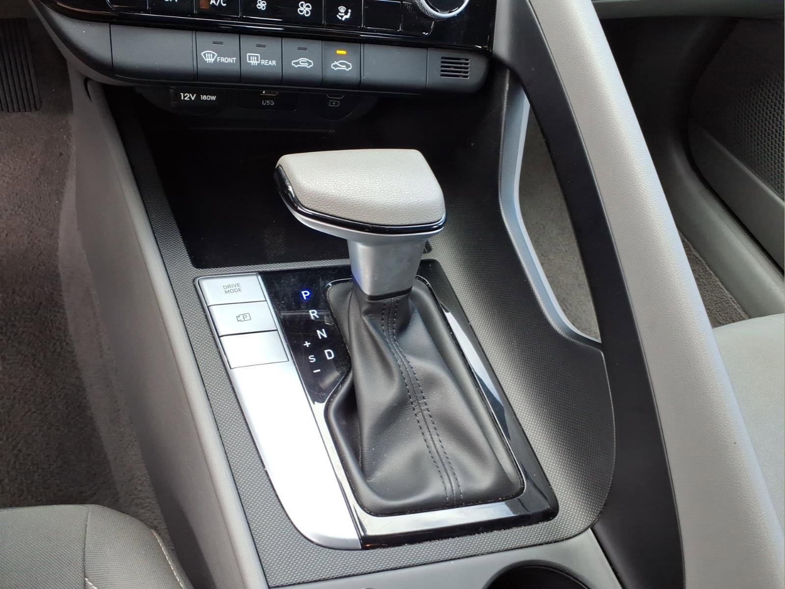 Used 2024 Hyundai Elantra SEL FWD image 27