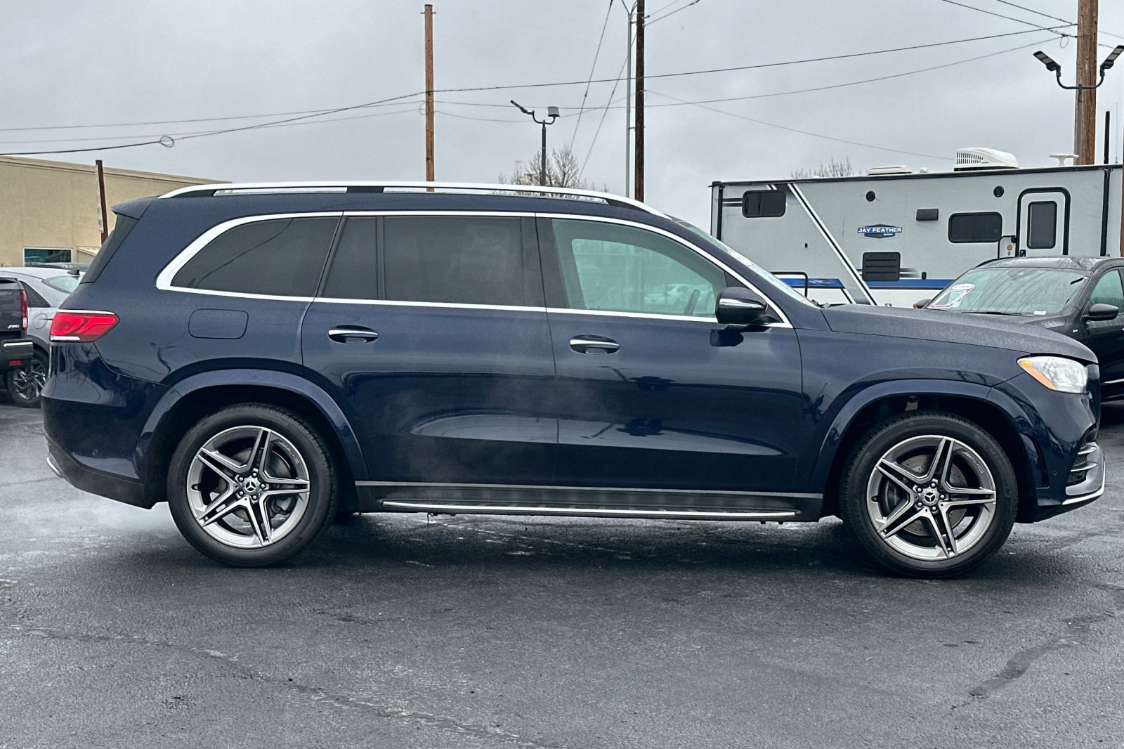 Used 2022 Mercedes-Benz GLS 450 4MATIC w/ AMG Line Exterior image 3