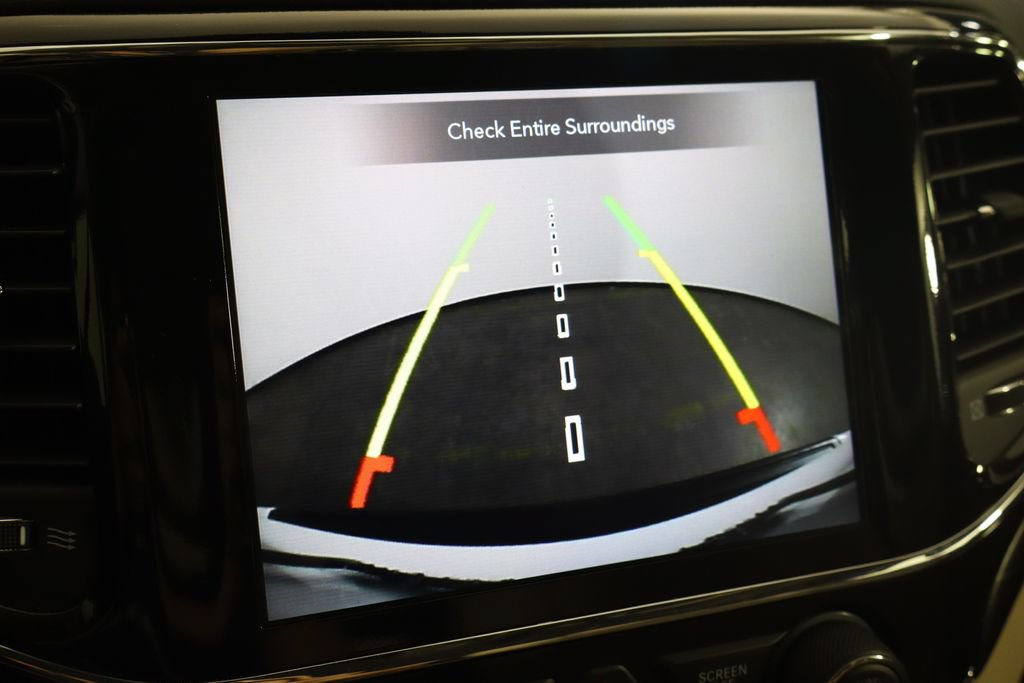 Used 2022 Jeep Grand Cherokee Laredo E RWD image 38