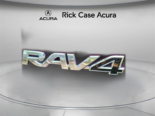 Used 2018 Toyota RAV4 SE image 7