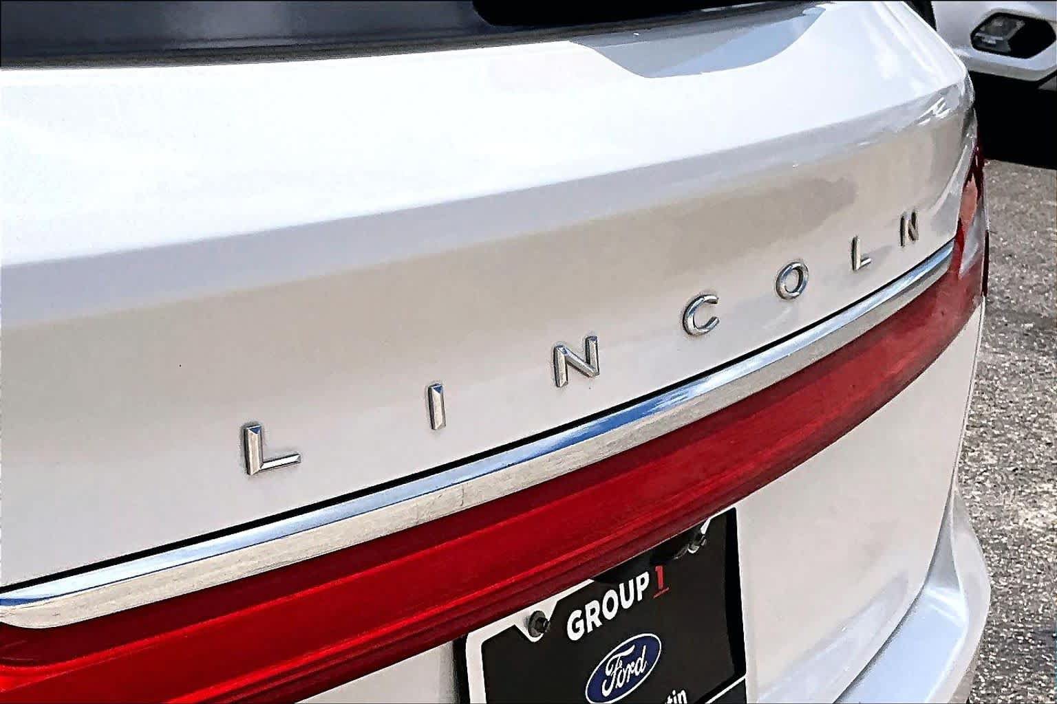 Used 2016 Lincoln MKX Reserve FWD image 10