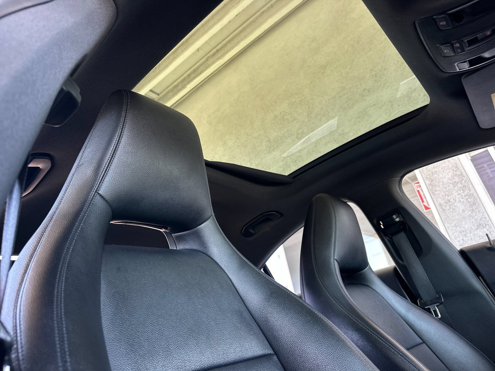 Used 2015 Mercedes-Benz CLA 250 image 15
