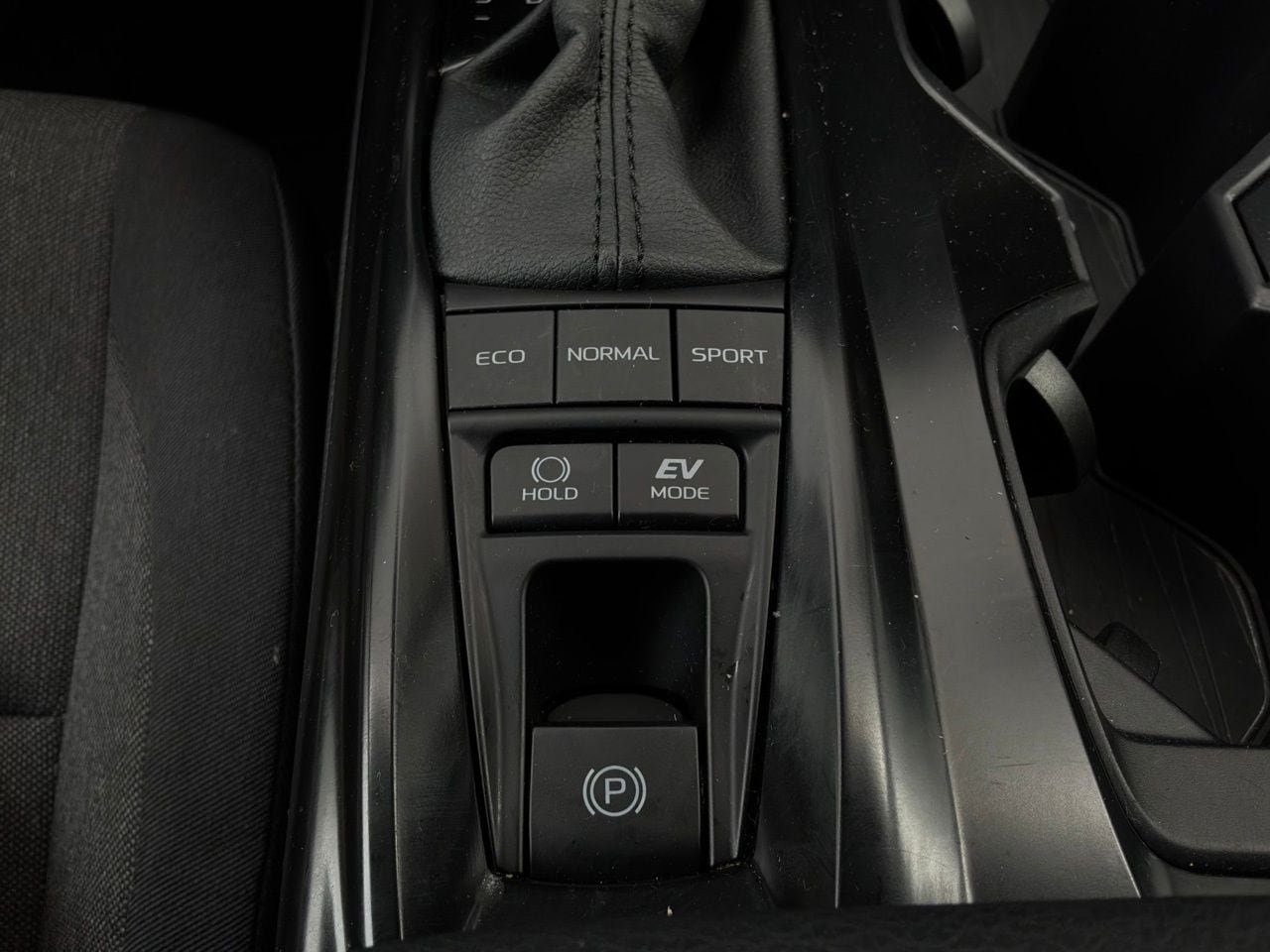 Used 2026 Toyota Camry LE FWD image 25