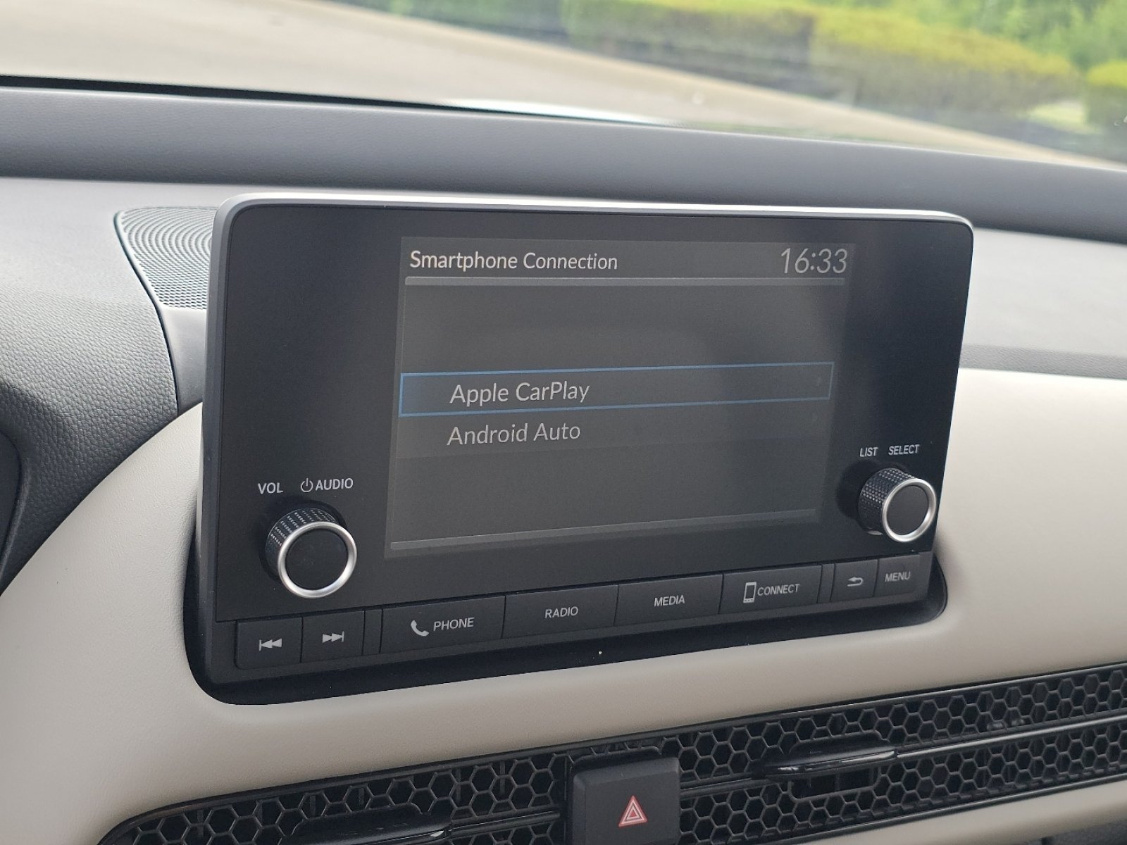 Used 2023 Honda HR-V LX image 3