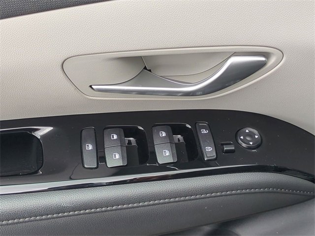 Used 2024 Hyundai Tucson Limited image 19