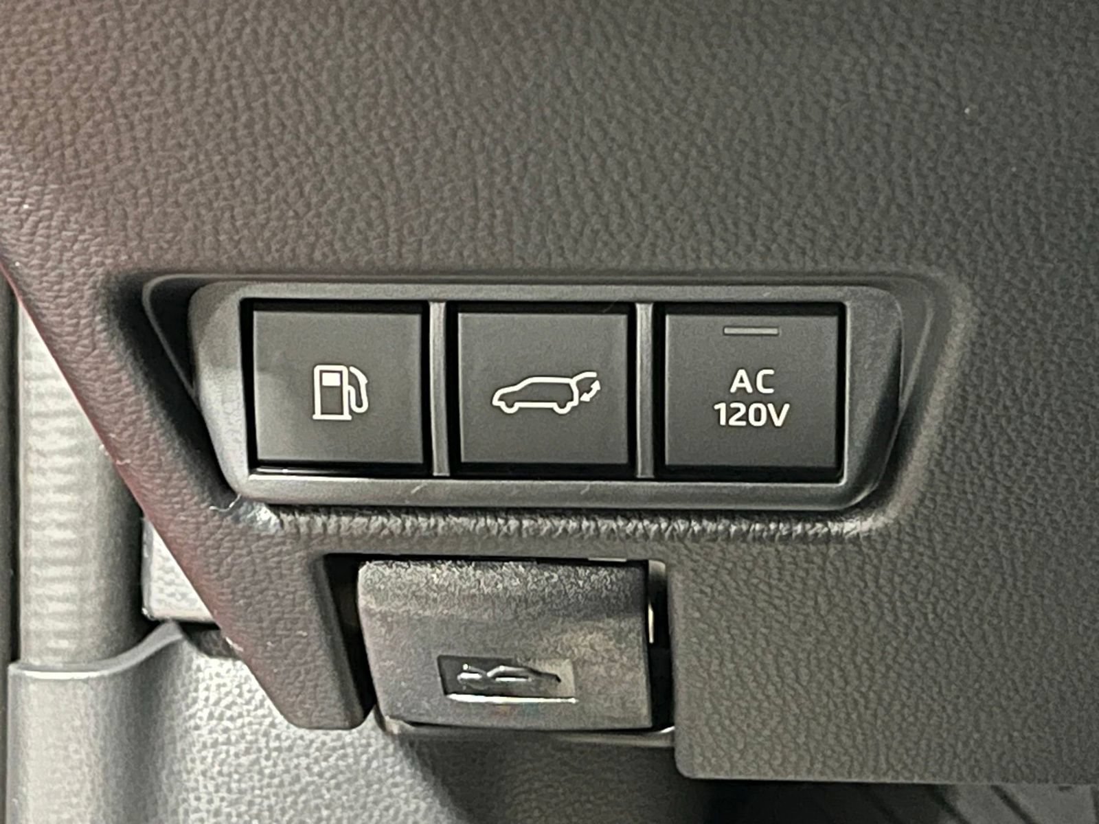 New 2026 Toyota Prius Plug-In Hybrid FWD image 34
