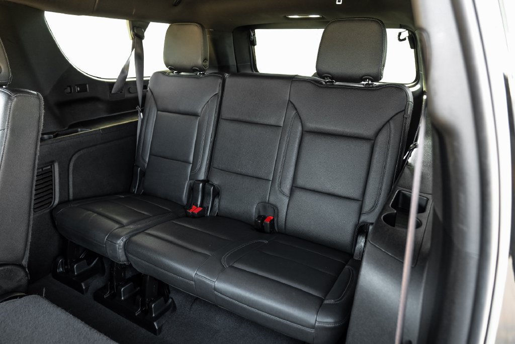 Used 2024 Chevrolet Suburban LT RWD image 40