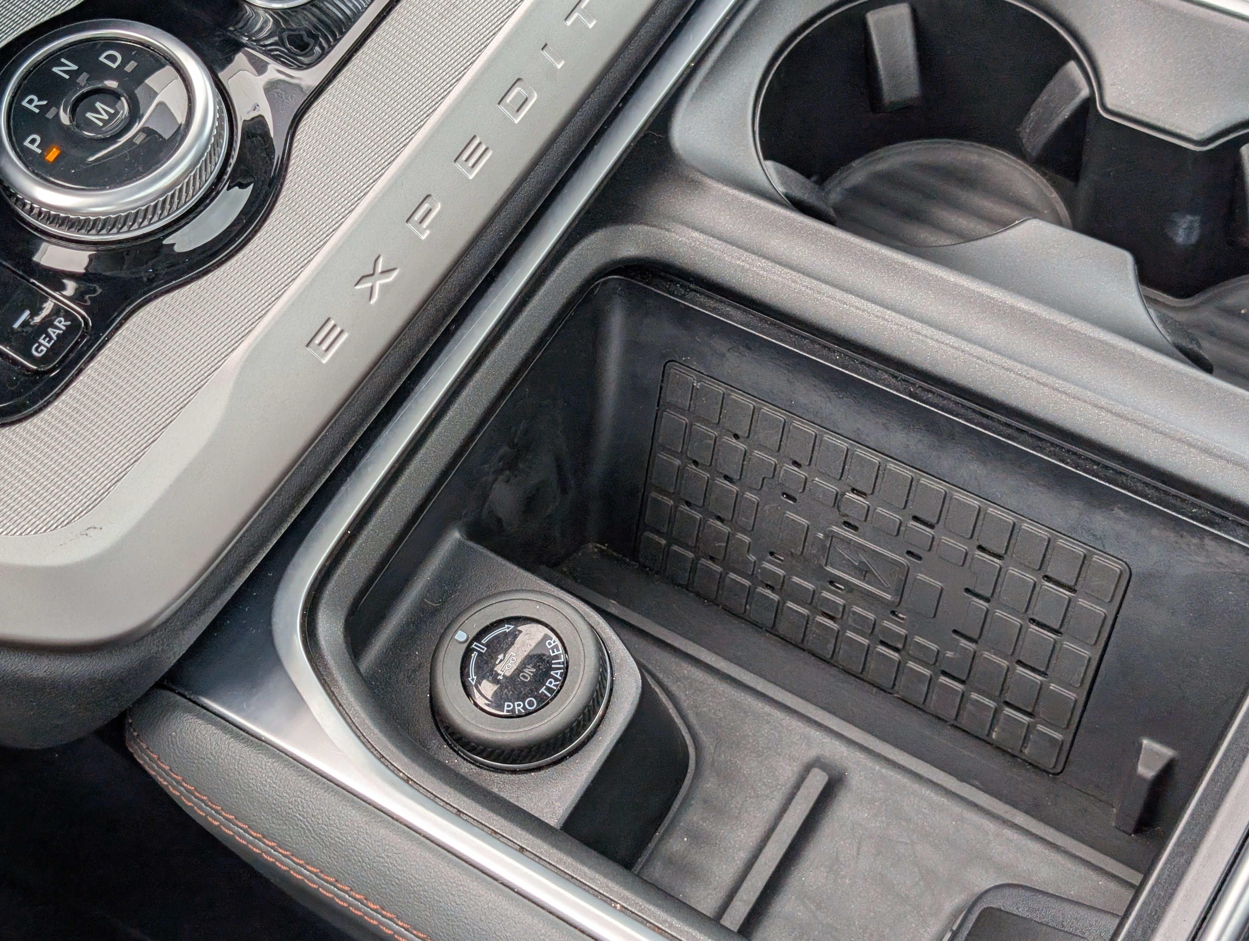 Certified 2025 Ford Expedition Active AWD/4WD image 36