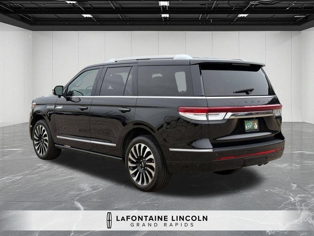 Certified 2024 Lincoln Navigator Black Label AWD/4WD image 3