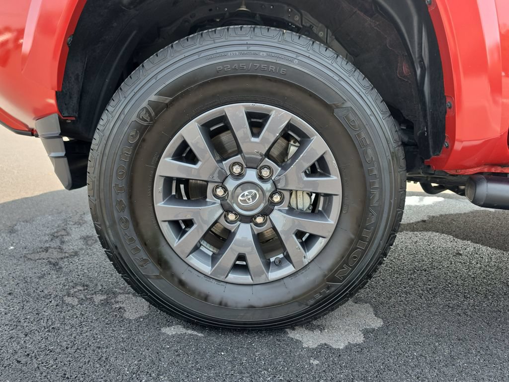 Used 2023 Toyota Tacoma SR5 w/ Technology Package AWD/4WD image 13