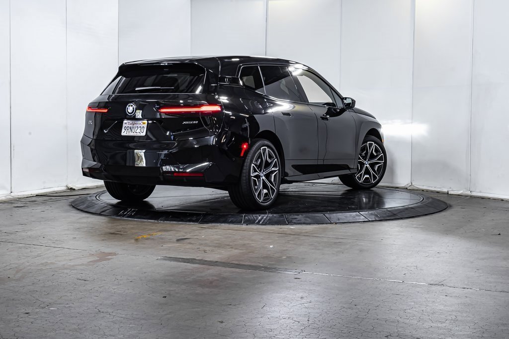 Used 2025 BMW iX xDrive50 image 7