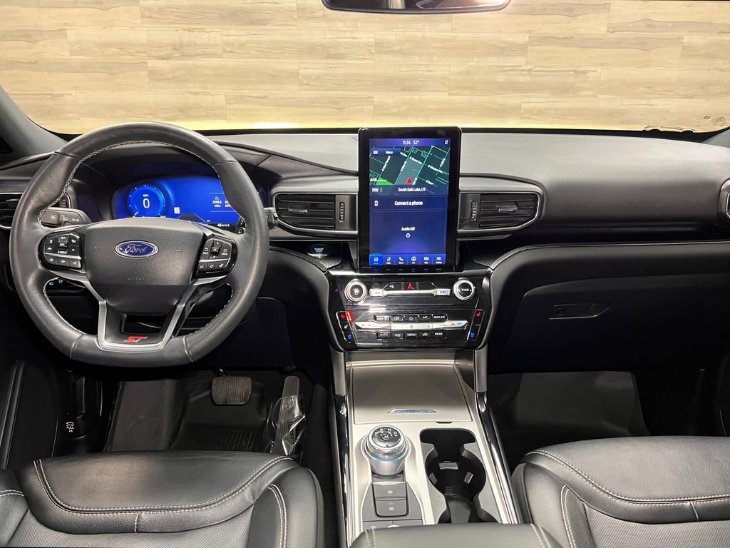 Used 2024 Ford Explorer ST w/ Equipment Group 401A AWD/4WD image 2