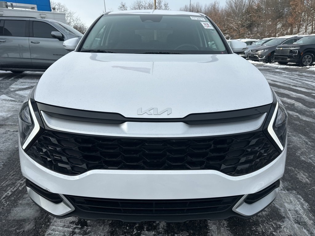 Used 2023 Kia Sportage EX image 2